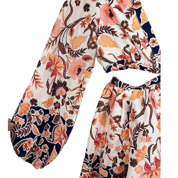 Chelsea & Violet Long Sleeve Floral Batik Print Mini Cut-Out Dress Size 4 - Picture 3 of 9